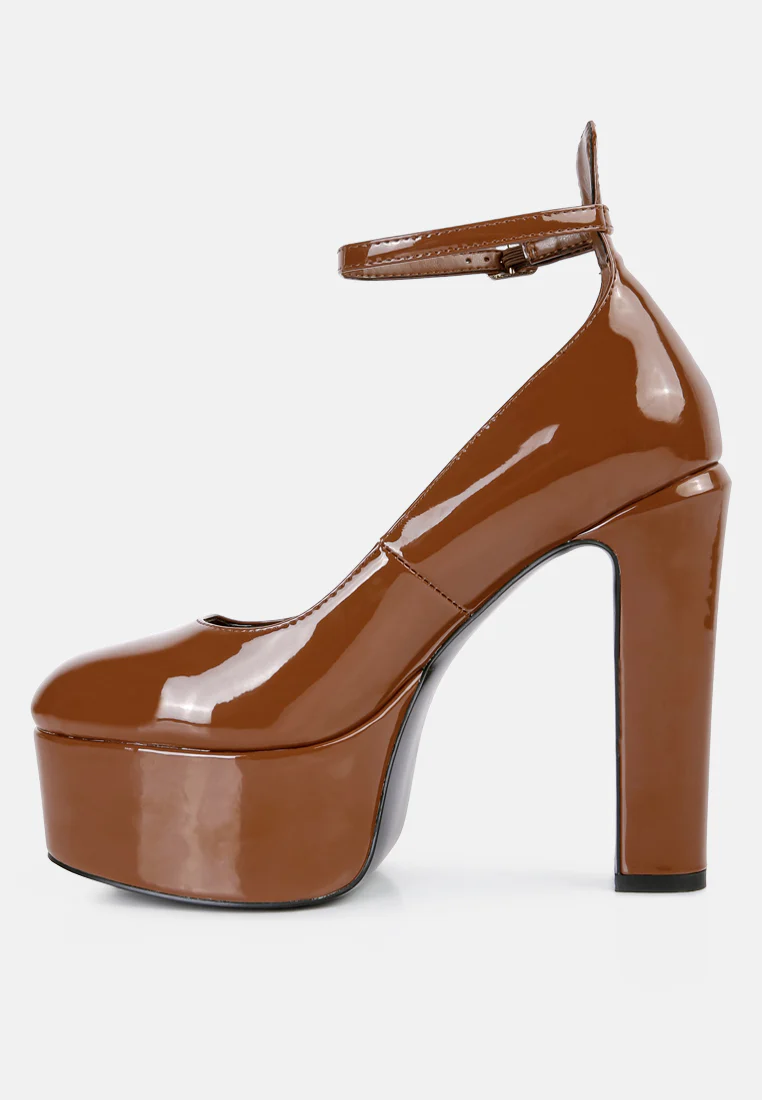 Babe-Heaven Patent Pu Sandals In Tan - Image 4