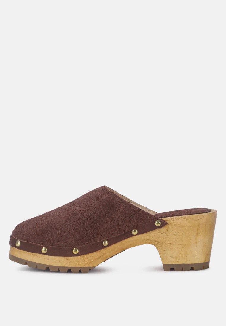 CEDRUS Fine Suede Studded Clogs Mules in Brown - Image 4