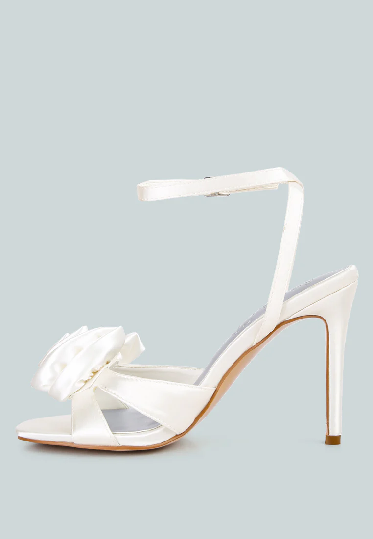 CHAUMET White Rose Bow Embellished Sandals - Image 3