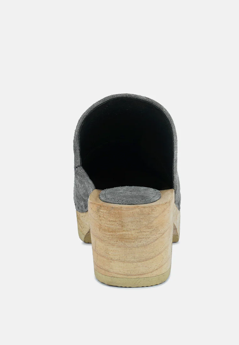 DARCIE Grey Suede Clogs - Image 5