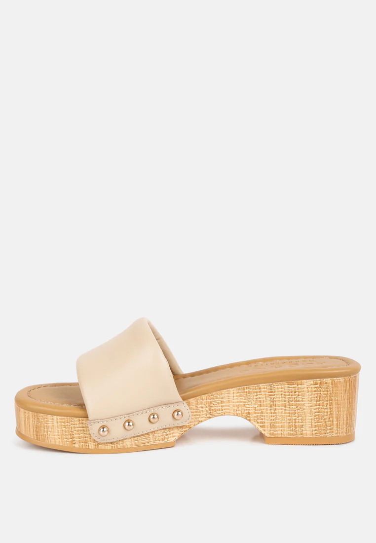 MINNY Textured Heel Leather Slip On Sandals in Beige - Image 4