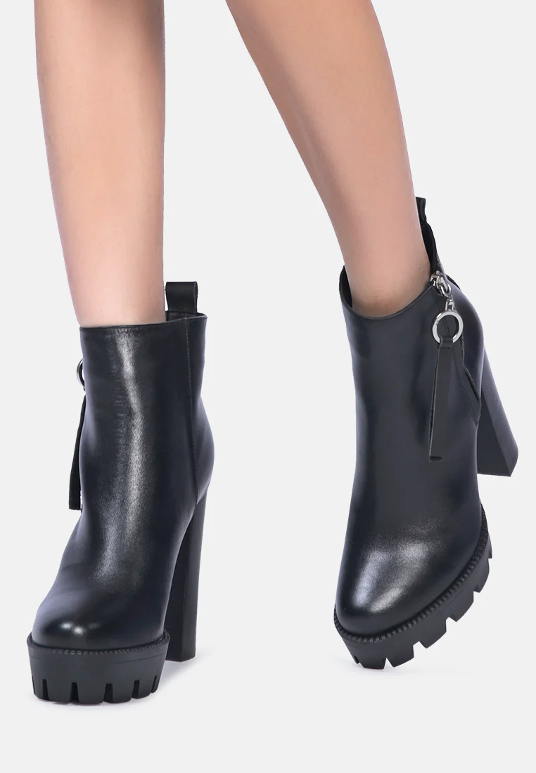 MISTRESS High Block Heeled Chunky Leather Boot in Black - Image 6