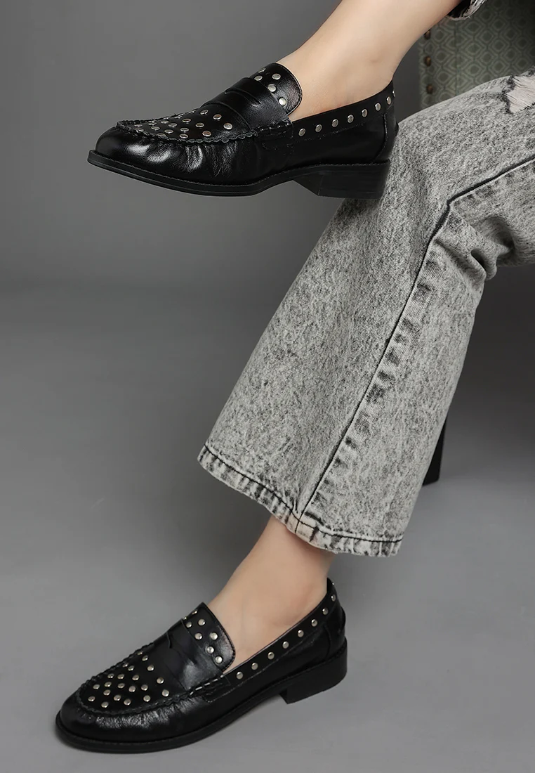 Oglavia Studs Embellished Leather Loafers - Image 13